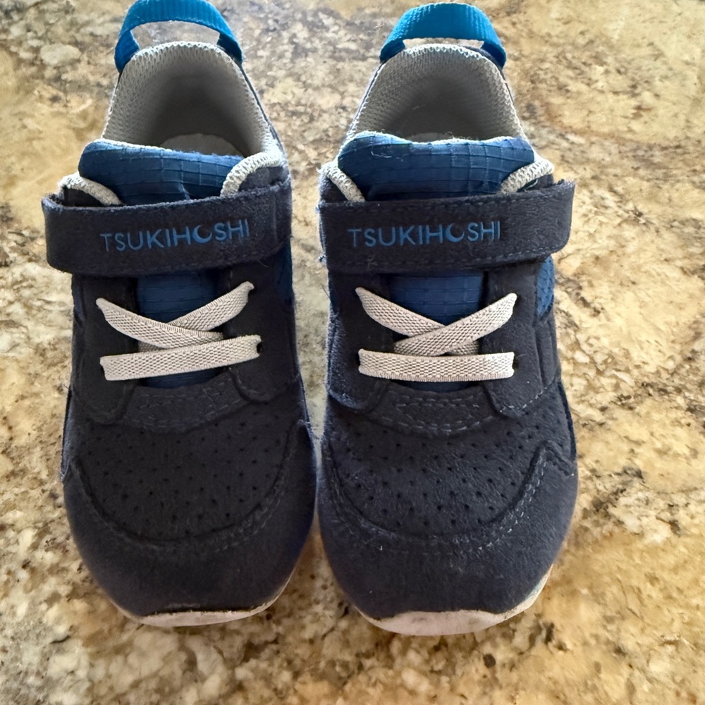 Tsukihoshi size 8 toddler shoes